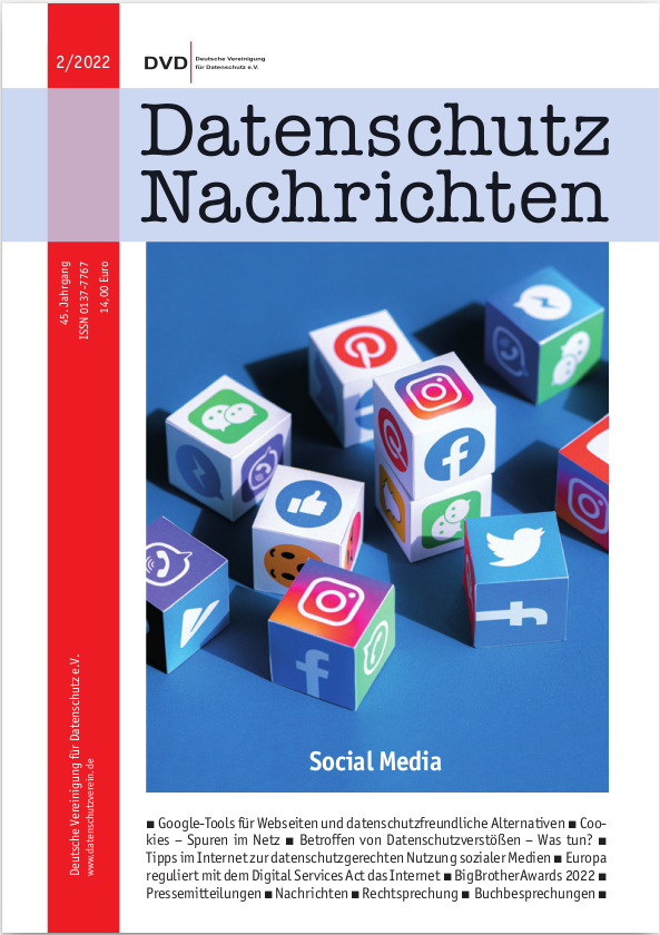 Titelbild der DANA-Ausgabe 2/2022, Schwerpunktthema "Social Media", zu sehen sind auf blauem Untergrund liegende Würfel, die statt Punkten die Logos verschiedener Social-Media-Plattformen tragen
